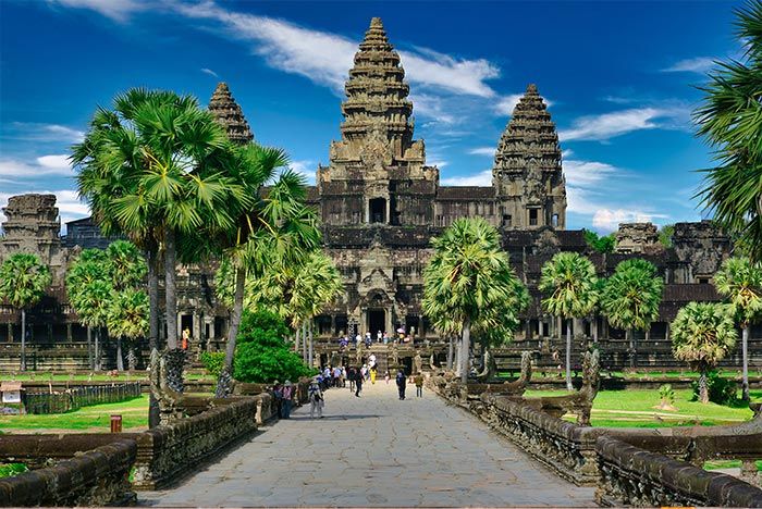 Angkor Wat in kamboška plavajoča vas Kampong Pluk
