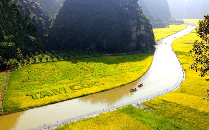 Ninh Binh, Hoa Lu in Tam Coc