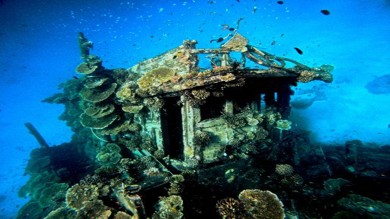 Wow Atoll Shipwreck + Thinadoo