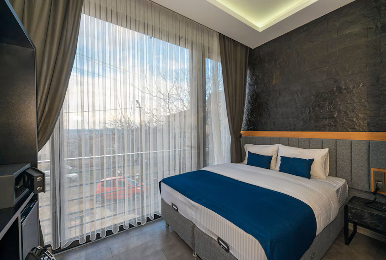Melanj Airport Hotel